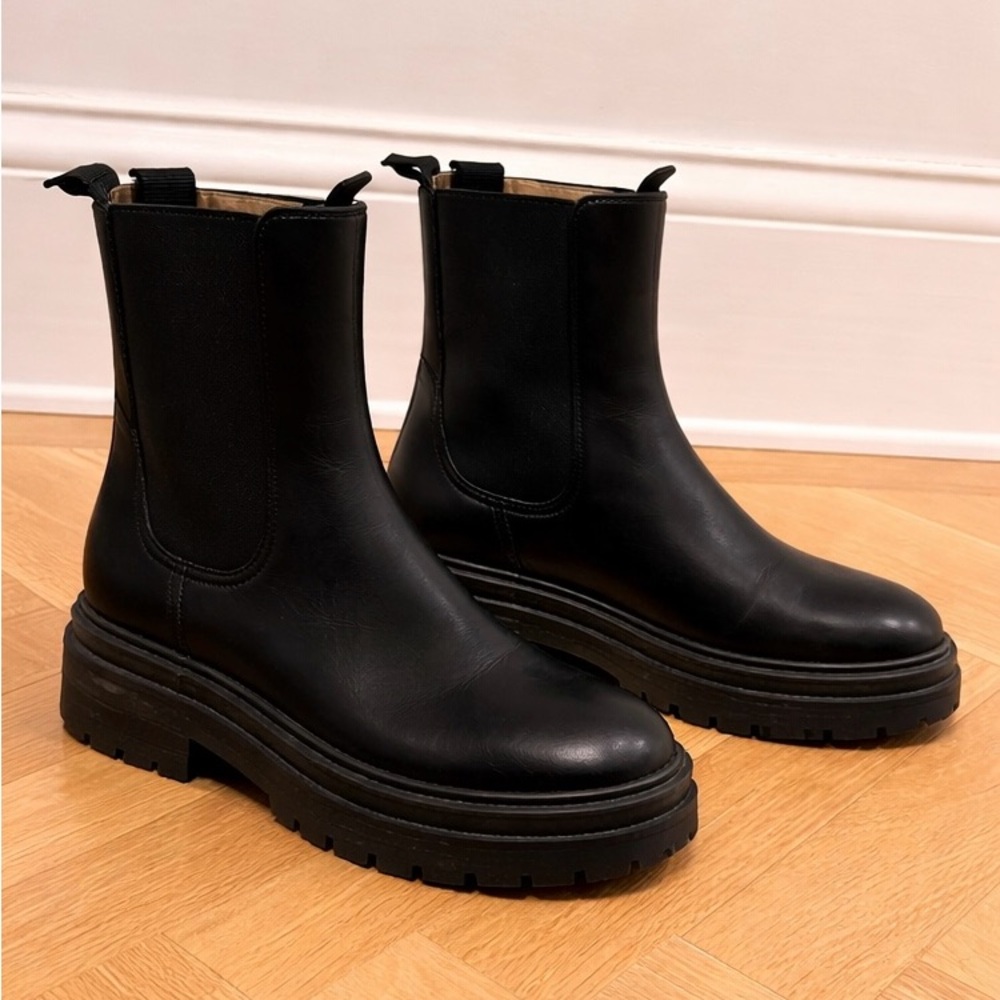 Gianvito Rossi Black Ankle Boots - Picture 6 of 6